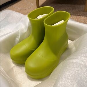 Bottega Veneta Kiwi Green Ankle Rain Boots